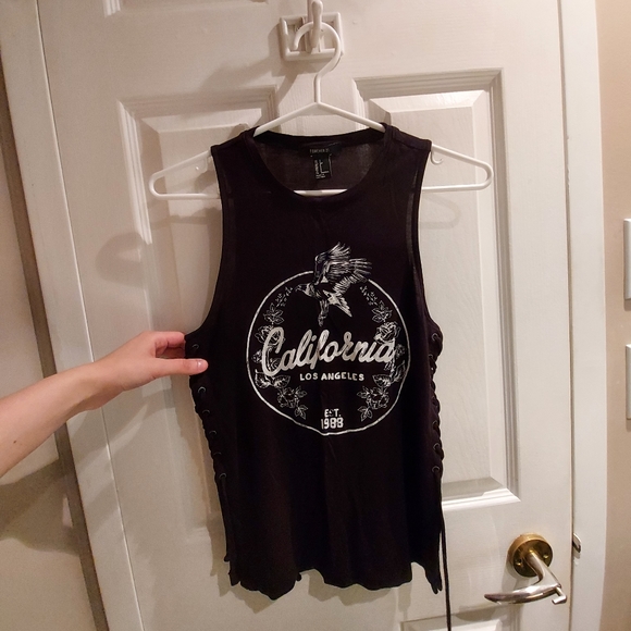 Forever 21 🌴🦅 | California Tank Top - Picture 2 of 7